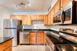Picture of 320 Black Oak Court Unit 107, Altamonte Springs, FL 32701