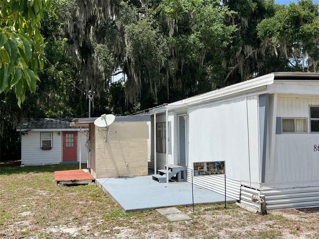 Picture of 860 Cr 482B, Lake Panasoffkee, FL 33538