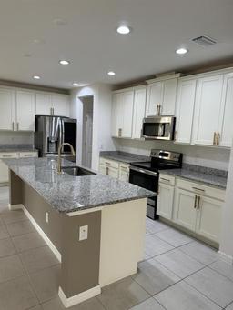 Picture of 1112 Myrtle Hammock Ln, Davenport, FL 33837