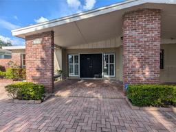 Picture of 3931 E Eden Roc Circle, Tampa, FL 33634