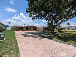 Picture of 3931 E Eden Roc Circle, Tampa, FL 33634