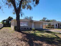 Picture of 4305 E Deleuil Ave, Tampa, FL 33610