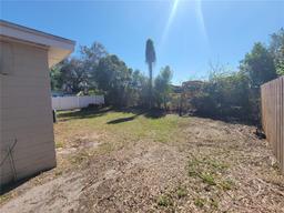 Picture of 4305 E Deleuil Ave, Tampa, FL 33610