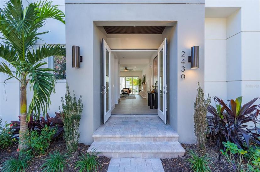 Picture of 2430 Floyd Street, Sarasota FL 34239