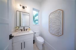 Picture of 2446 Floyd Street, Sarasota, FL 34239