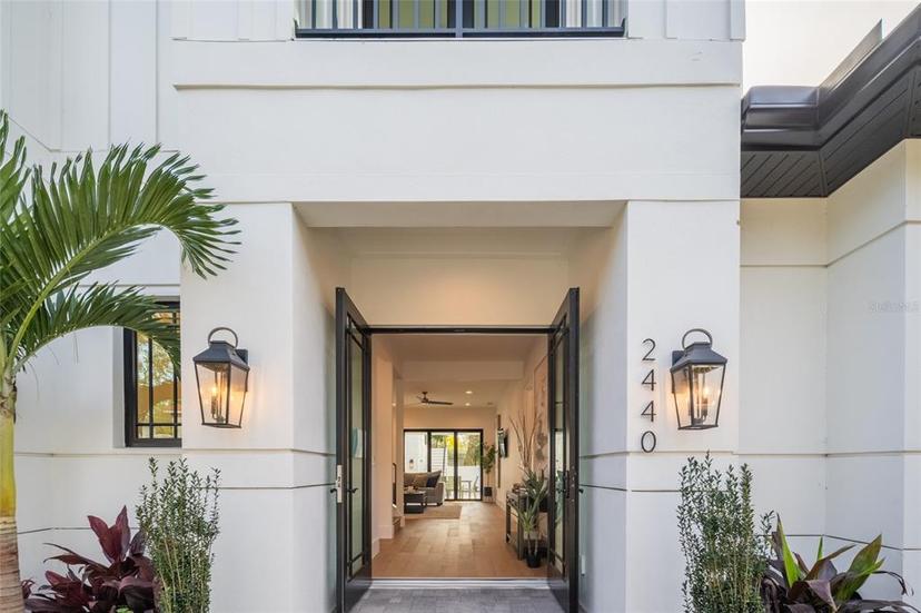 Picture of 2440 Floyd Street, Sarasota FL 34239