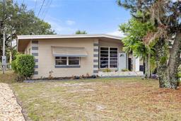 Picture of 1113 Oakland Circle, Tavares, FL 32778