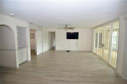 Picture of 6101 34Th Street W Unit 1E, Bradenton, FL 34210