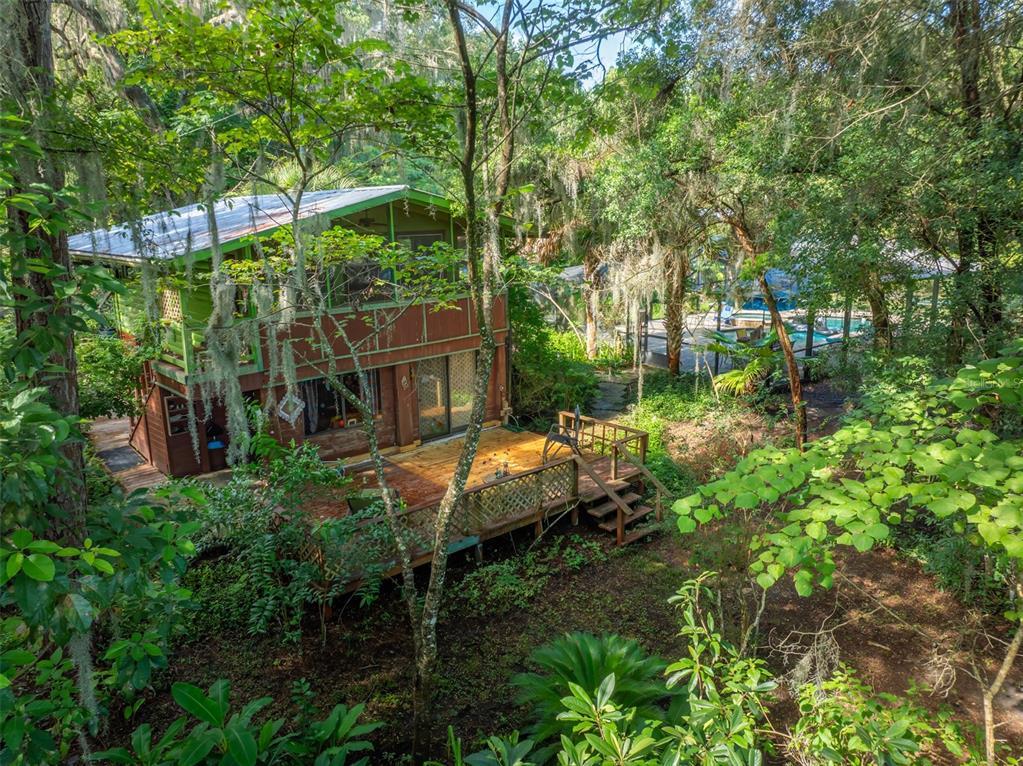 Picture of 250 W West Lake Drive, Hawthorne, FL 32640