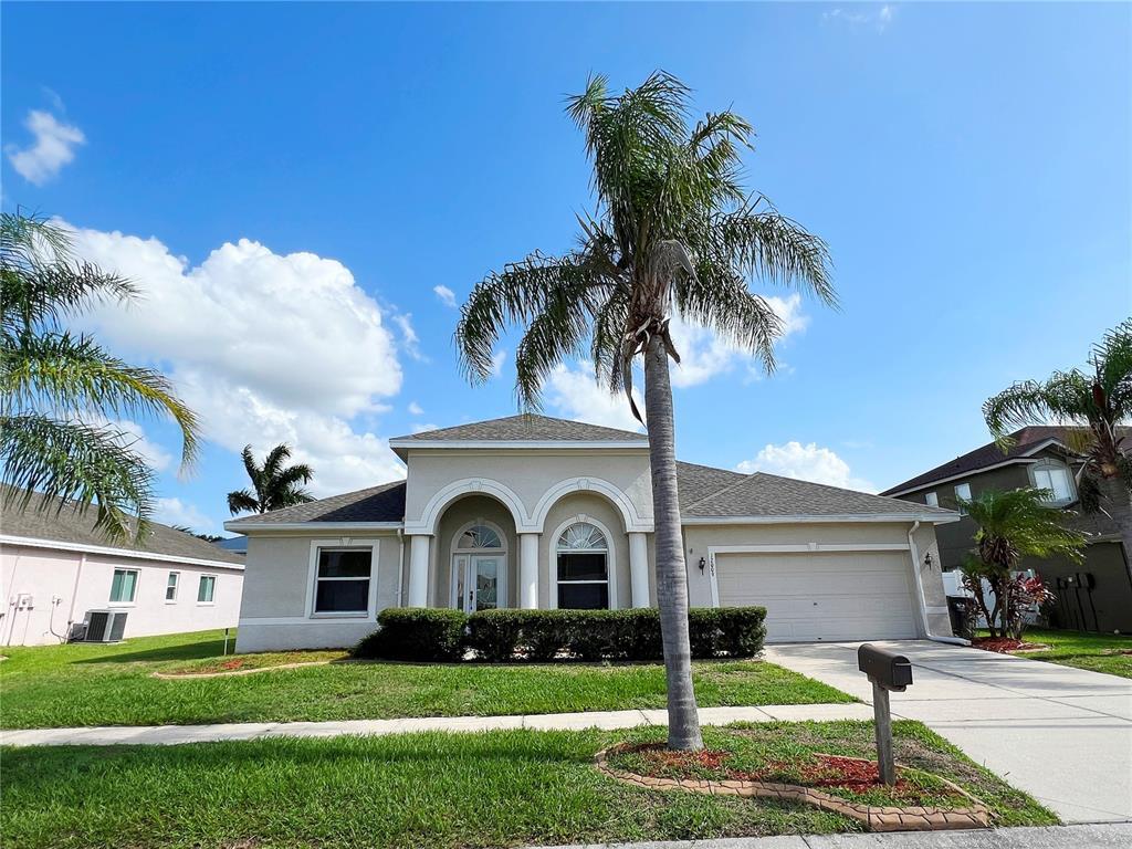 Picture of 12009 Pennfield Place, Riverview, FL 33579