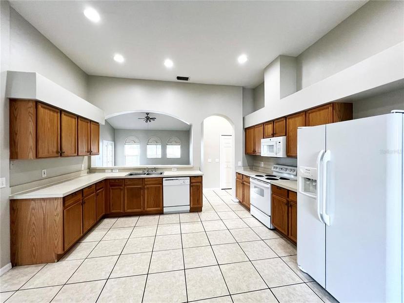 Picture of 12009 Pennfield Place, Riverview FL 33579