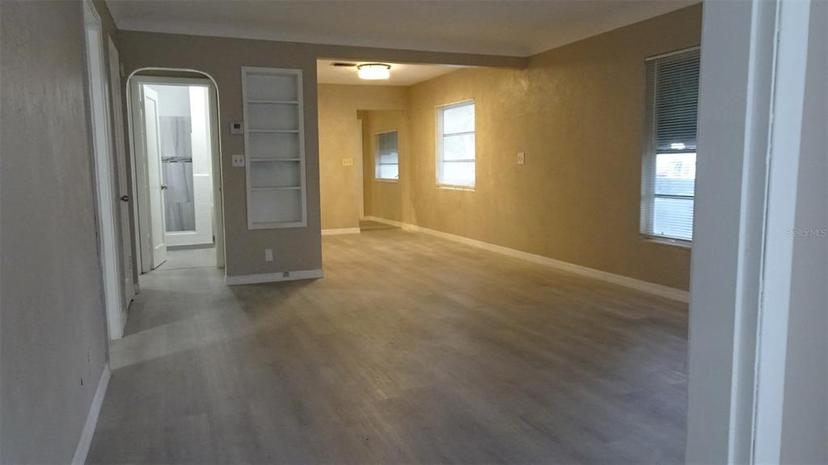 Picture of 366 45Th Avenue N, St Petersburg FL 33703
