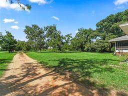 Picture of 16661 SE Highway 42, Weirsdale, FL 32195