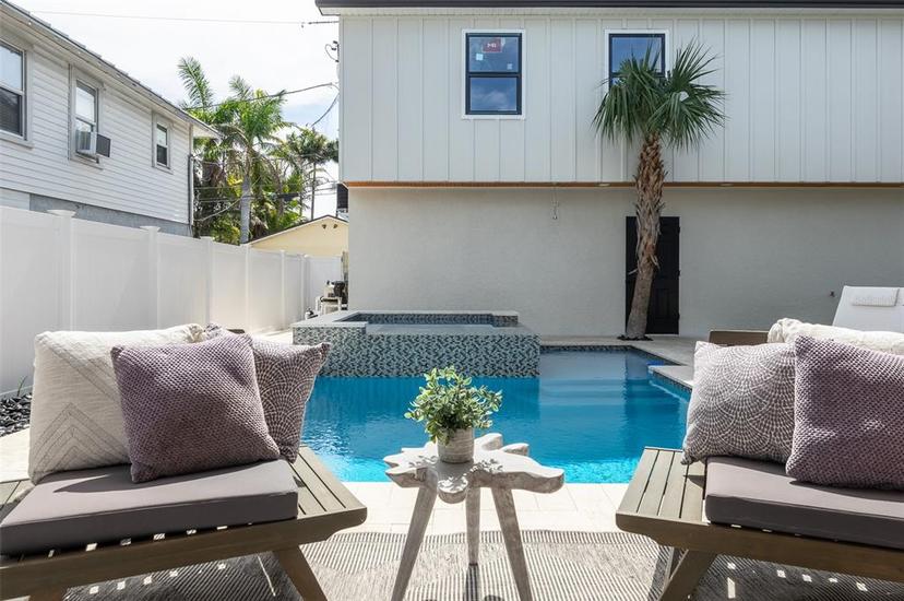 Picture of 316 11Th Avenue N, St Petersburg FL 33701