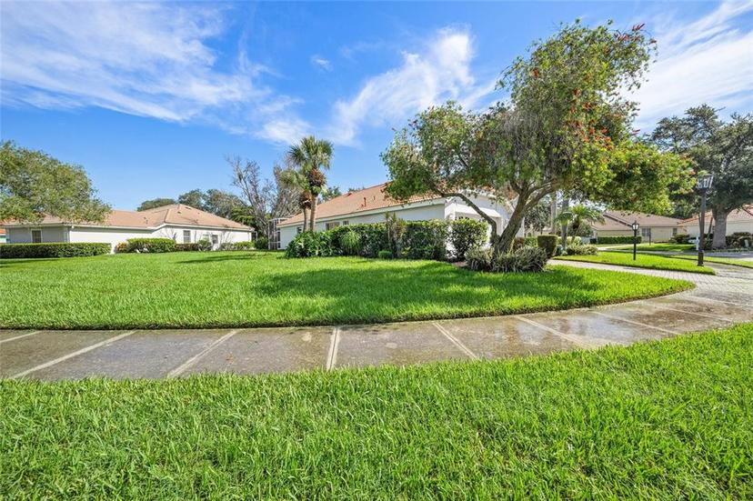 Picture of 5201 Highbury Circle, Sarasota FL 34238