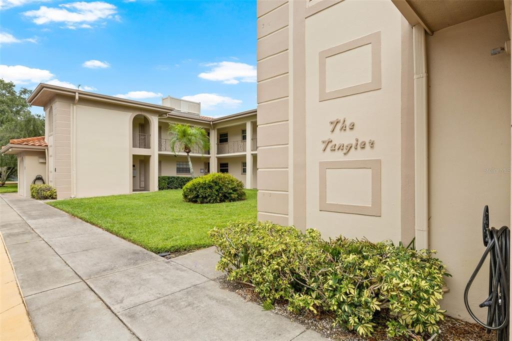 Picture of 19029 Us Highway 19 N Unit 4-5, Clearwater, FL 33764