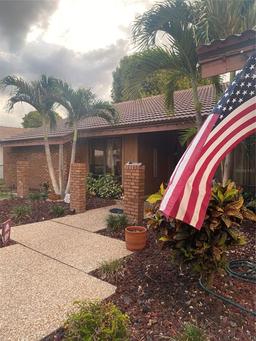 Picture of 2970 Captiva Drive, Sarasota, FL 34231