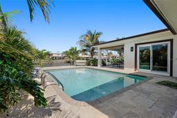 Picture of 2049 Massachusetts Avenue Ne, St Petersburg, FL 33703