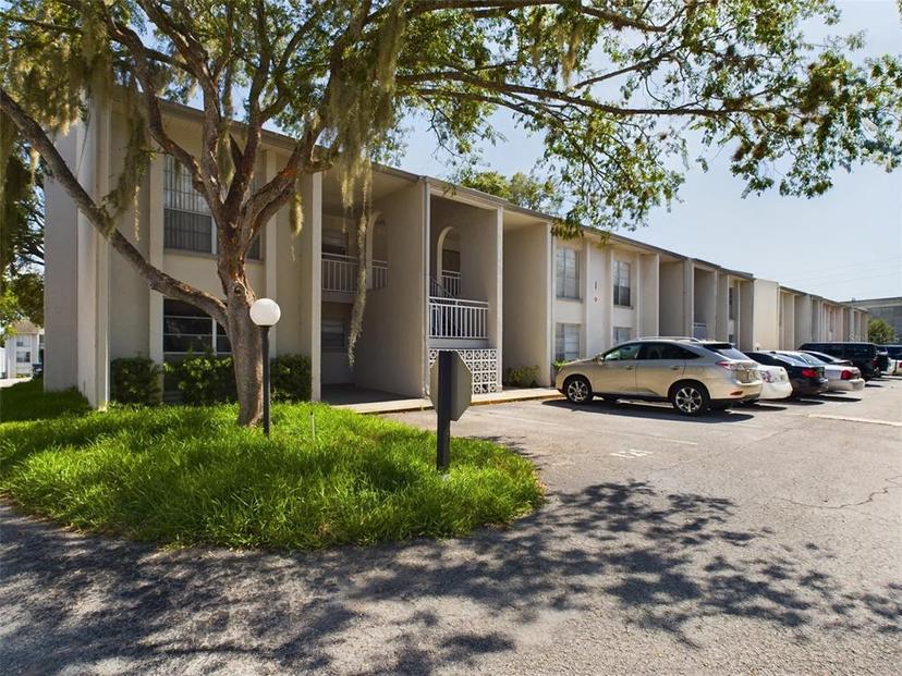 Picture of 2625 State Road 590 Unit 124, Clearwater FL 33759
