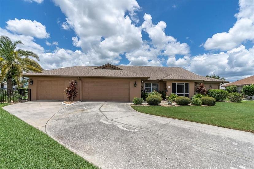 Picture of 301 Thorn Hill Place, Sun City Center FL 33573