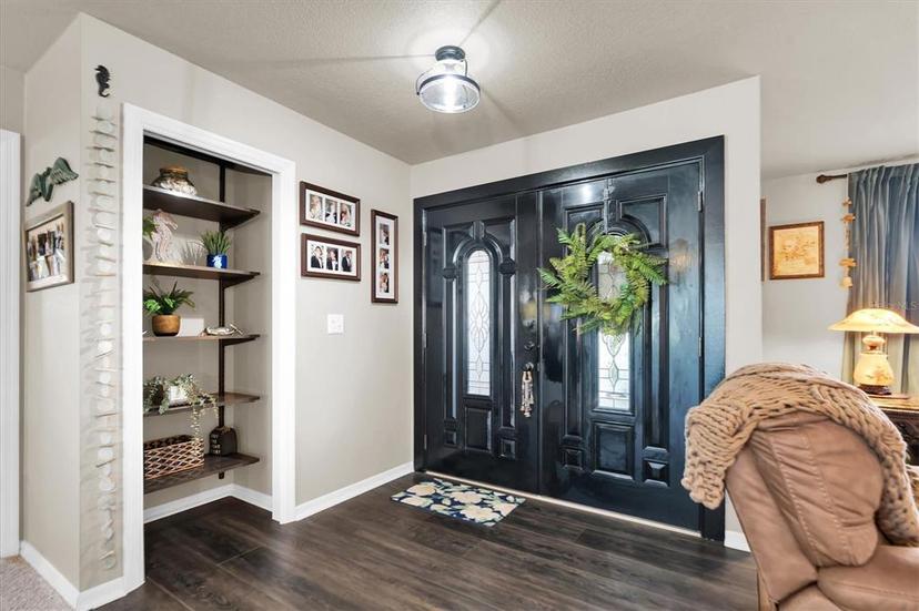 Picture of 301 Thorn Hill Place, Sun City Center FL 33573