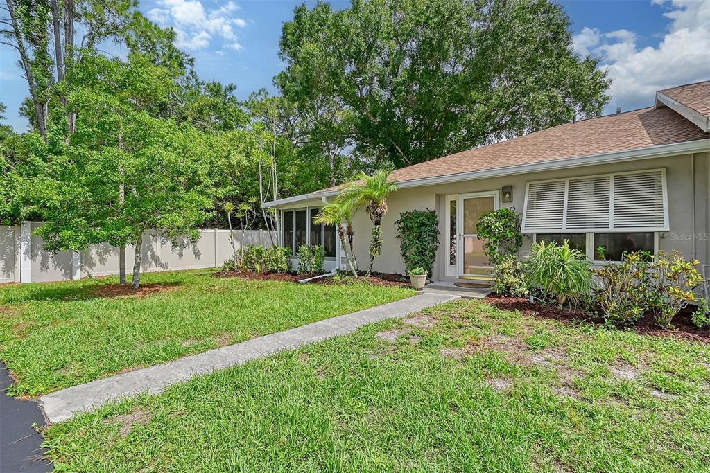 Picture of 773 N Jefferson Avenue Unit 773, Sarasota, FL 34237