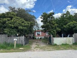 Picture of 610 Venetian Way, Davenport, FL 33837