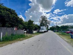 Picture of 610 Venetian Way, Davenport, FL 33837