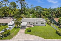 Picture of 37102 Oak Lane, Umatilla, FL 32784
