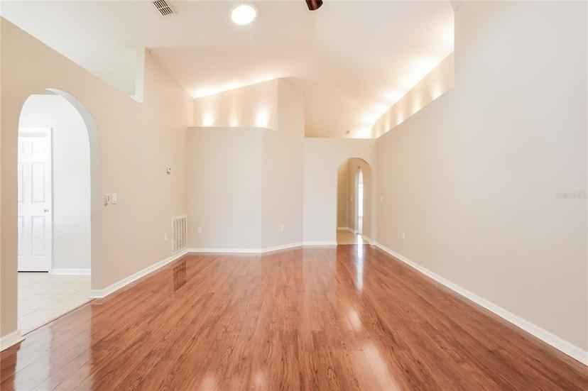 Picture of 31817 Sunpark Circle, Leesburg FL 34748