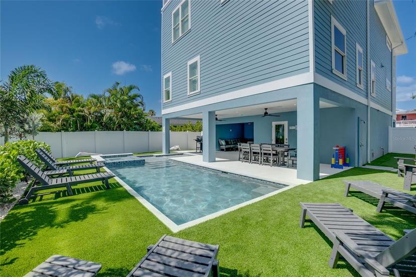 Picture of 2102 Avenue B, Bradenton Beach FL 34217