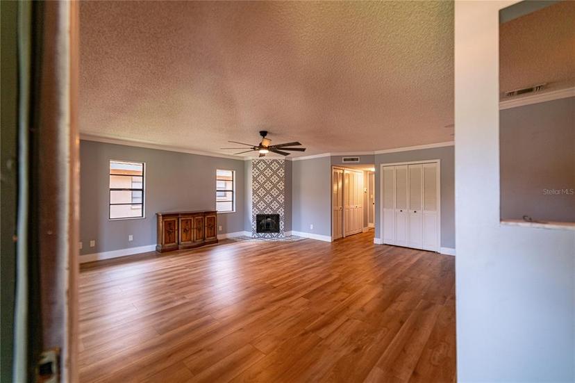 Picture of 10196 Seminole Island Drive, Largo FL 33773