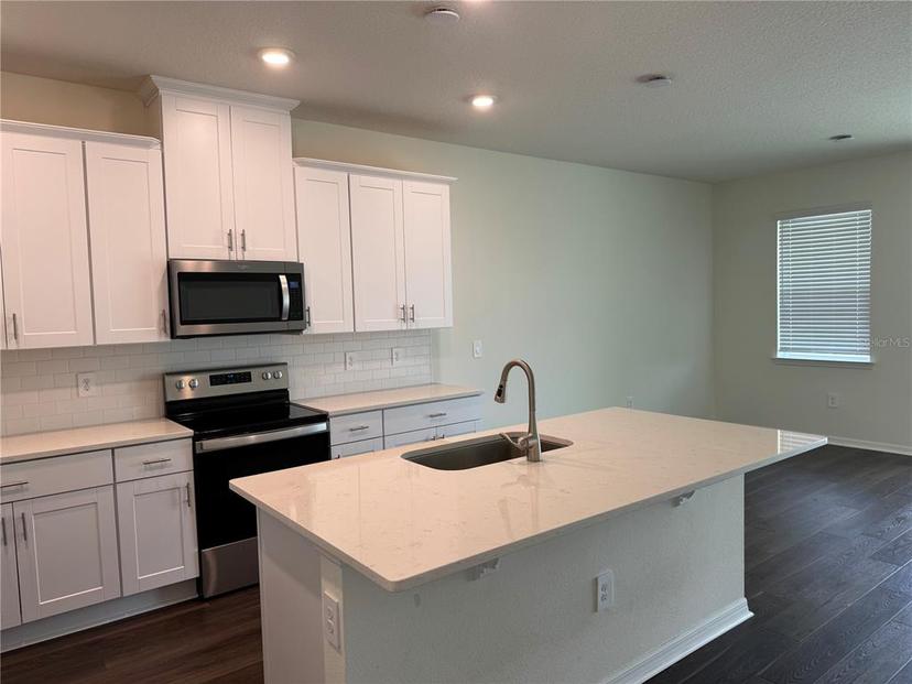 Picture of 4422 Small Creek Road Unit 72, Kissimmee FL 34744