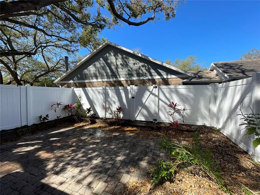 Picture of 1722 Castle Rock Road, Tampa FL 33612