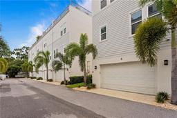 Picture of 2442 W Mississippi Avenue Unit 6, Tampa, FL 33629