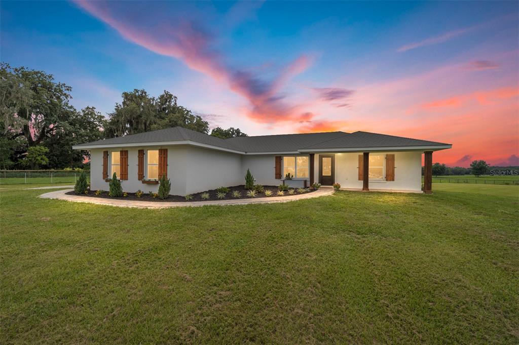 Picture of 15510 NW 112Th Pl. Road, Morriston, FL 32668