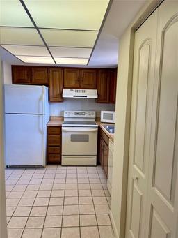 Picture of 7050 Sunset Drive S Unit 203, South Pasadena, FL 33707
