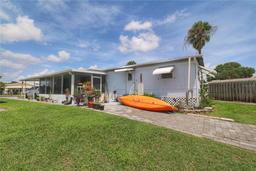 Picture of 126 S Saint Thomas Circle, Apollo Beach, FL 33572