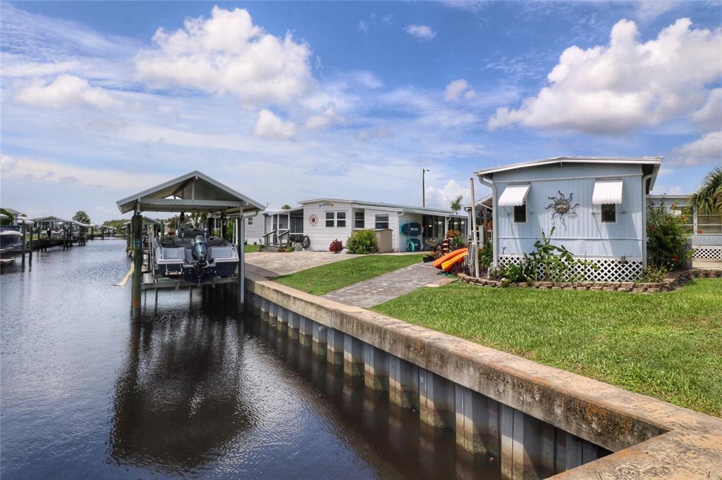 Picture of 126 S Saint Thomas Circle, Apollo Beach, FL 33572