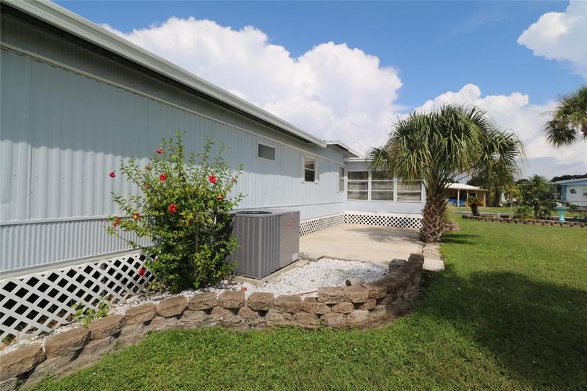 Picture of 126 S Saint Thomas Circle, Apollo Beach FL 33572