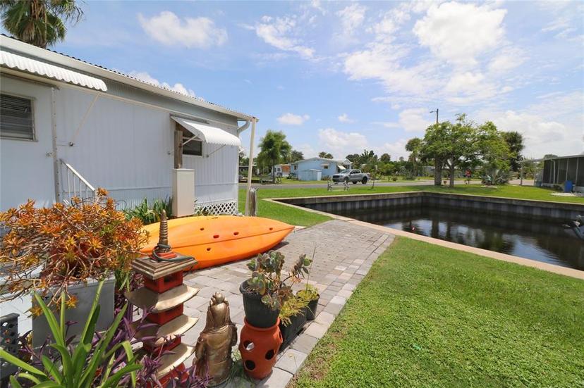Picture of 126 S Saint Thomas Circle, Apollo Beach FL 33572