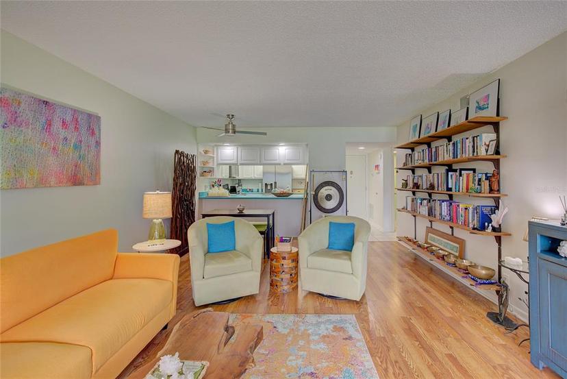 Picture of 308 Mariner Drive Unit 308, Tarpon Springs FL 34689