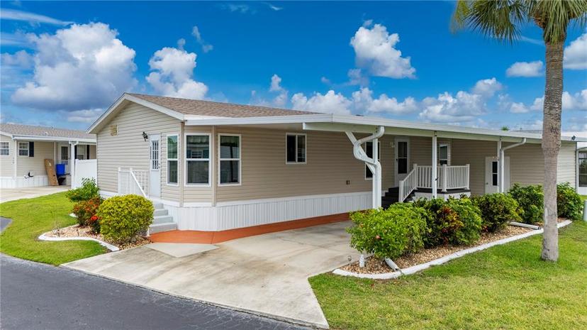 Picture of 1000 Kings Highway Unit 210, Port Charlotte FL 33980