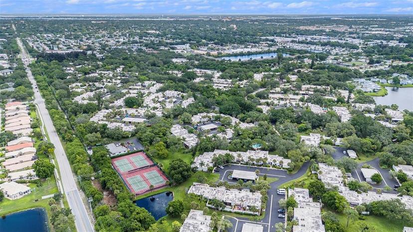 Picture of 378 Springdale Drive Unit 378, Bradenton FL 34210