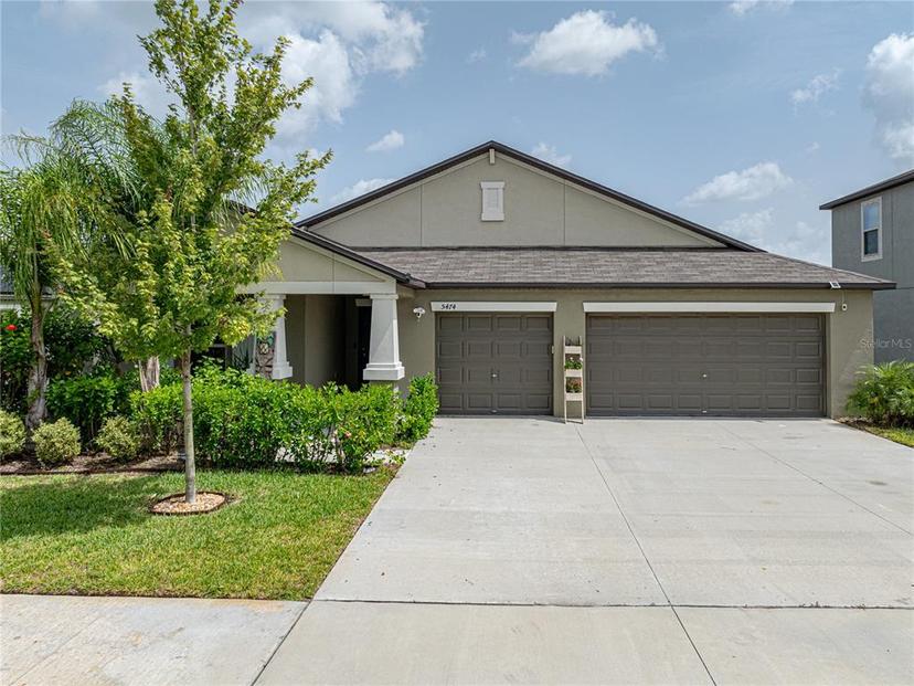 Picture of 5474 Leslie Canyon Drive, Wimauma FL 33598