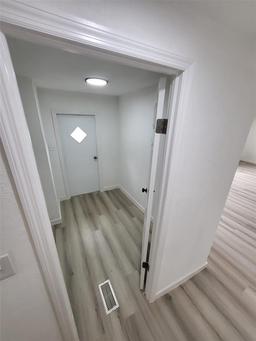 Picture of 13737 60Th Street N, Clearwater, FL 33760