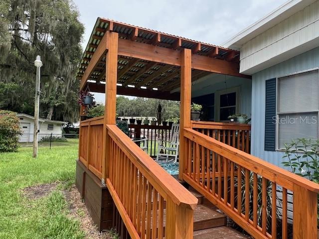 Picture of 1573 Cr 435, Lake Panasoffkee FL 33538