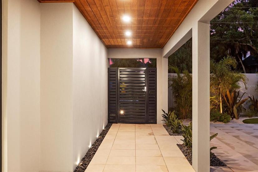 Picture of 1559 Bay Road, Sarasota FL 34239