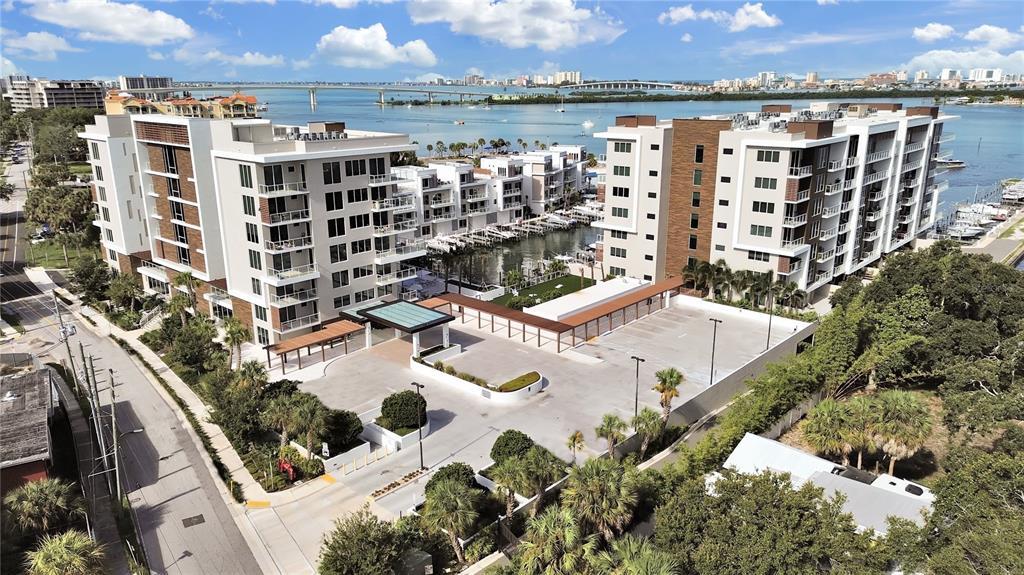Picture of 920 N Osceola Avenue Unit 201, Clearwater, FL 33755