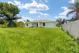 Picture of 10317 Gulfstream Boulevard, Englewood, FL 34224
